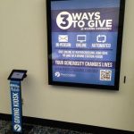 Giving kiosk / Borne à don